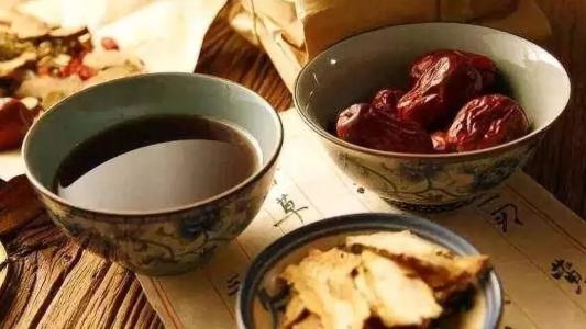 月经推迟是气虚还是血虚？