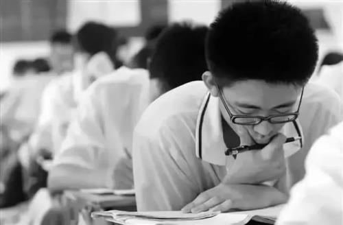 教育部、国家卫健委联合推进防控儿童青少年近视(图1) 教育部、国家卫健委联合推进防控儿童青少年近视(图1)