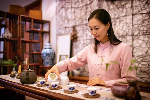 女性经常饮茶可保护骨密度(图1)
