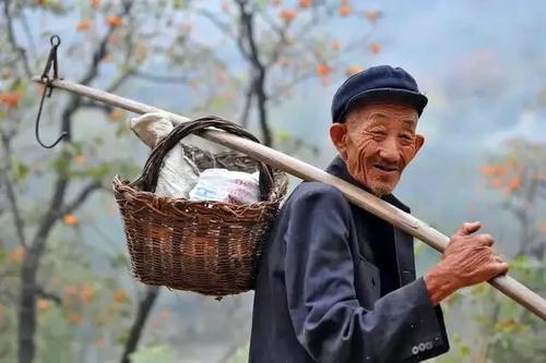 老年人的衣食住行有讲究