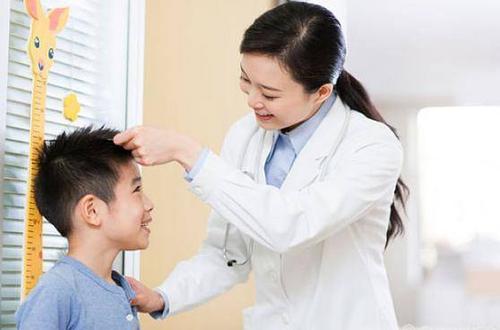 矮个爸妈能否养出高个娃？解码儿童身高的秘密
