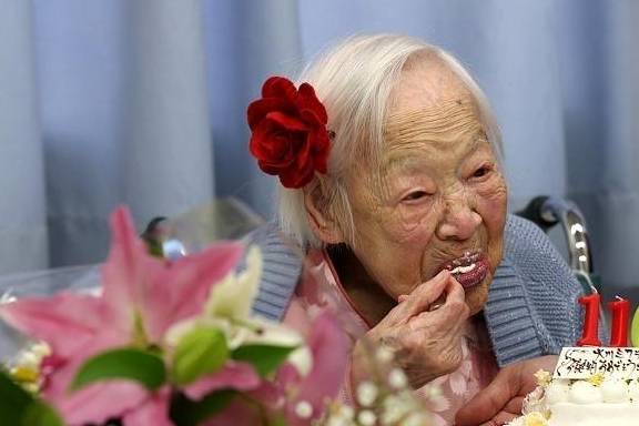 长寿的女人，或许会有这3个表现，你如果都有，希望你继续保持 