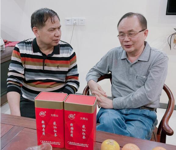 李其斌教授指定大明山感仙红茶为断糖专用茶(图1)